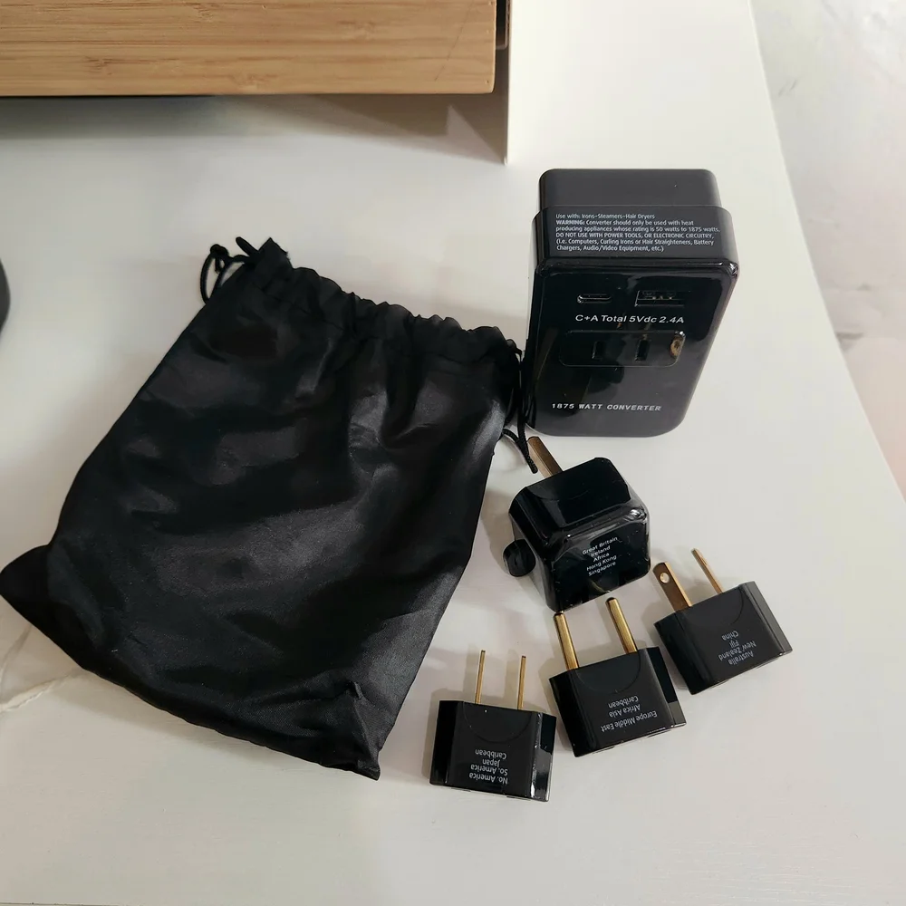 Travel Power Adapter & Converter Set Black 6 pieces w/ Travel Bag